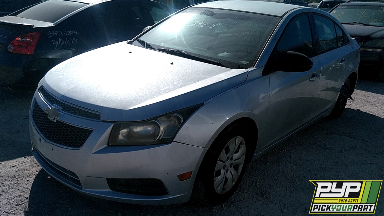 2013 CHEVROLET CRUZE partes disponibles