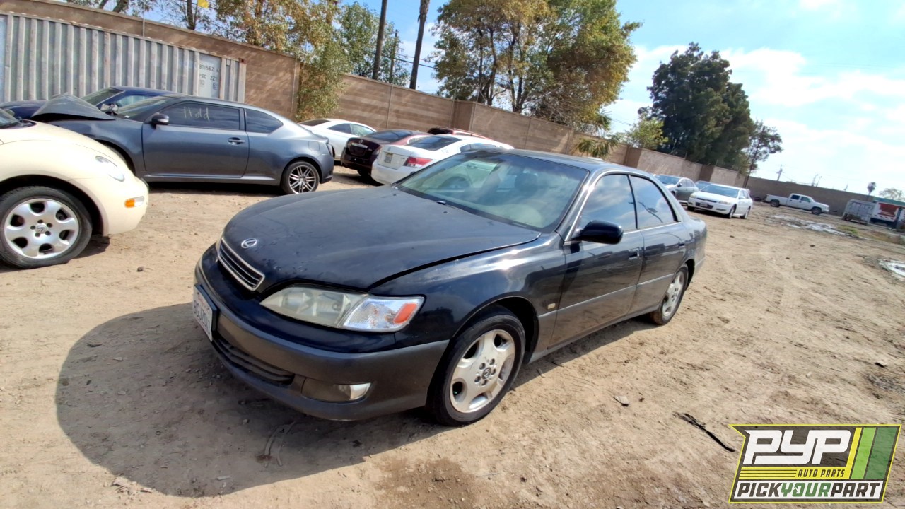 2001 LEXUS ES300 partes disponibles