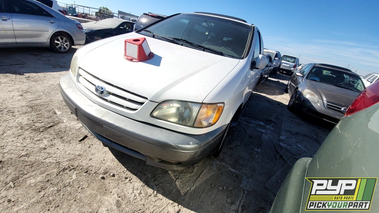 2002 TOYOTA SIENNA partes disponibles