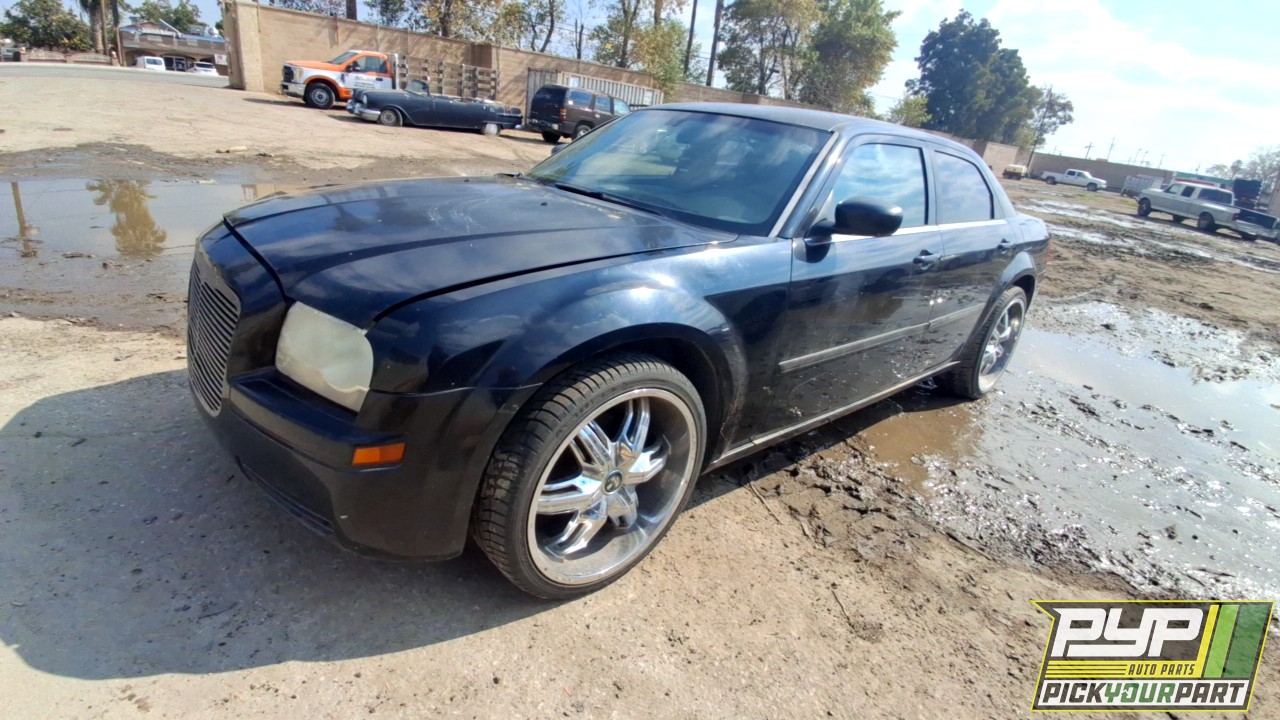 2006 CHRYSLER 300 available for parts