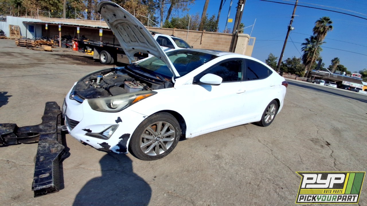 2015 HYUNDAI ELANTRA partes disponibles