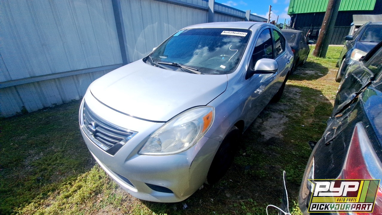 2012 NISSAN VERSA partes disponibles