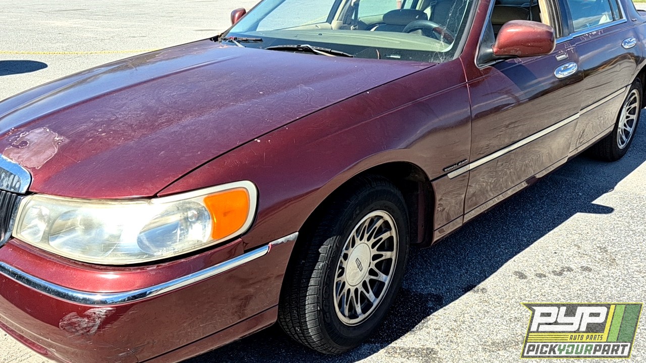 2000 LINCOLN TOWN CAR partes disponibles
