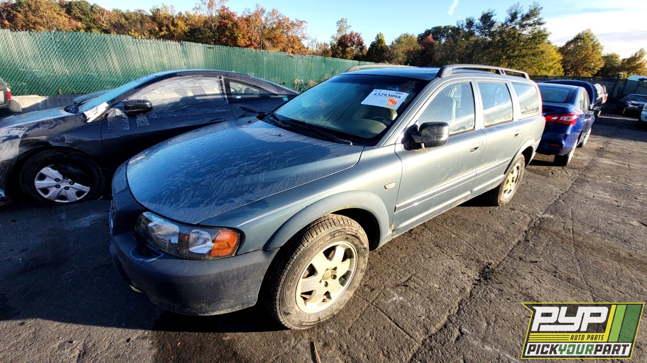 2002 VOLVO V70 available for parts