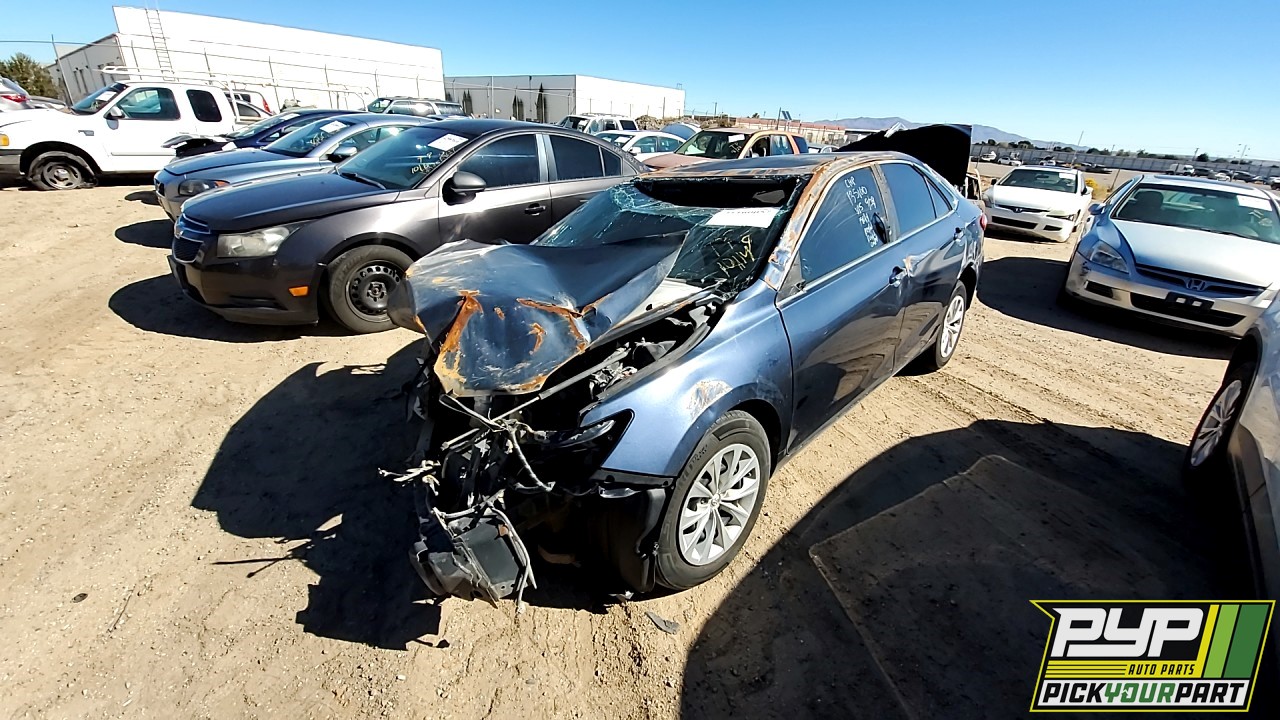 2016 TOYOTA CAMRY partes disponibles