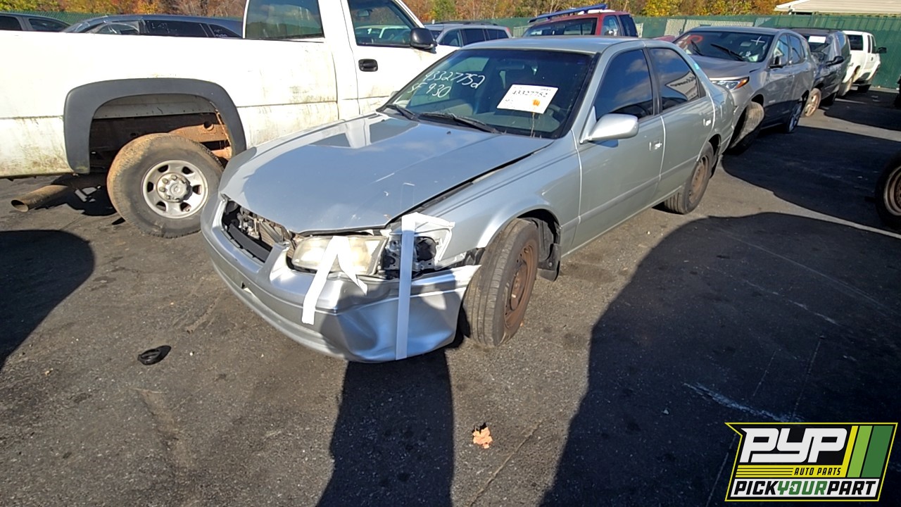 2001 TOYOTA CAMRY partes disponibles