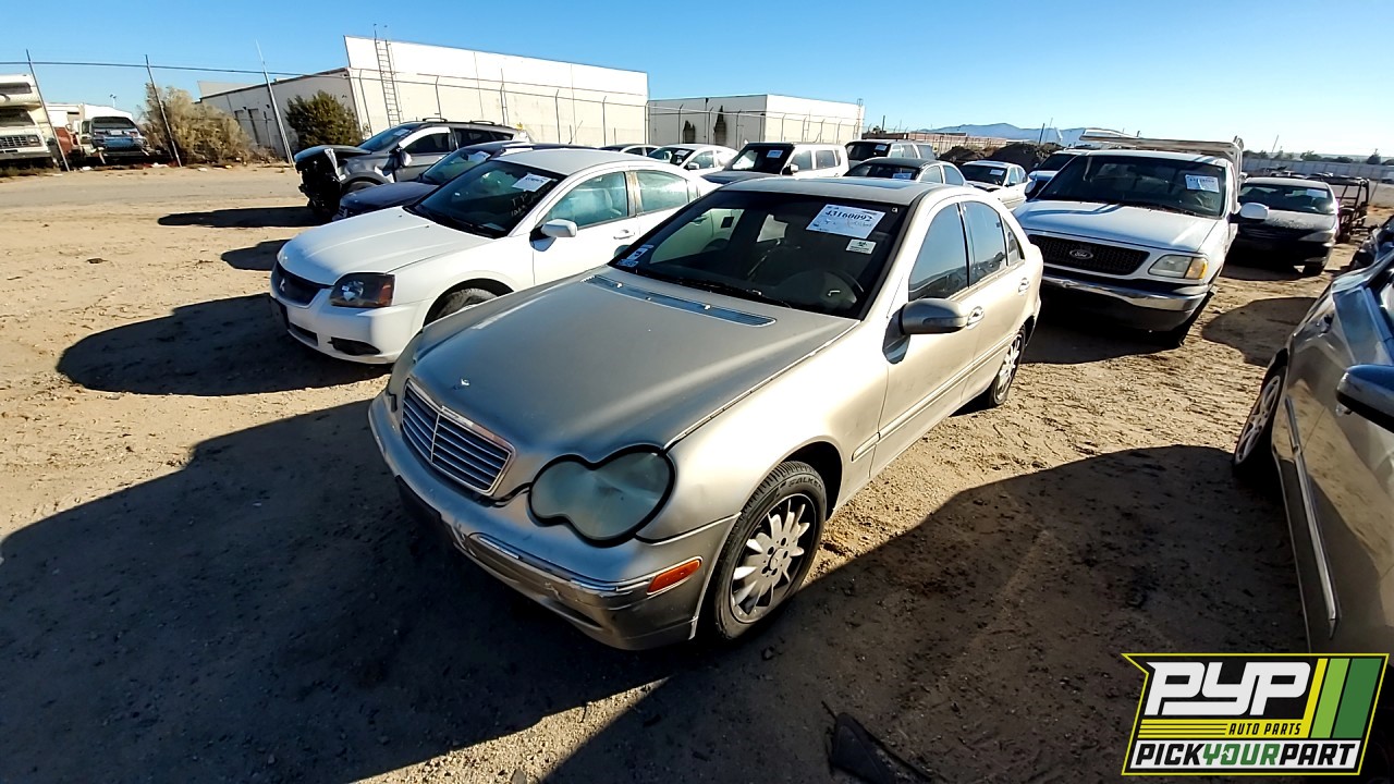 2003 MERCEDES-BENZ C240 partes disponibles