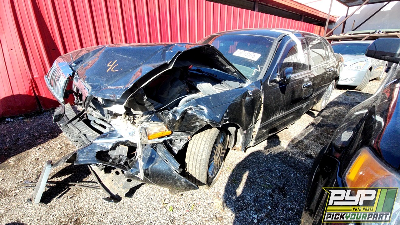 2010 LINCOLN TOWN CAR partes disponibles