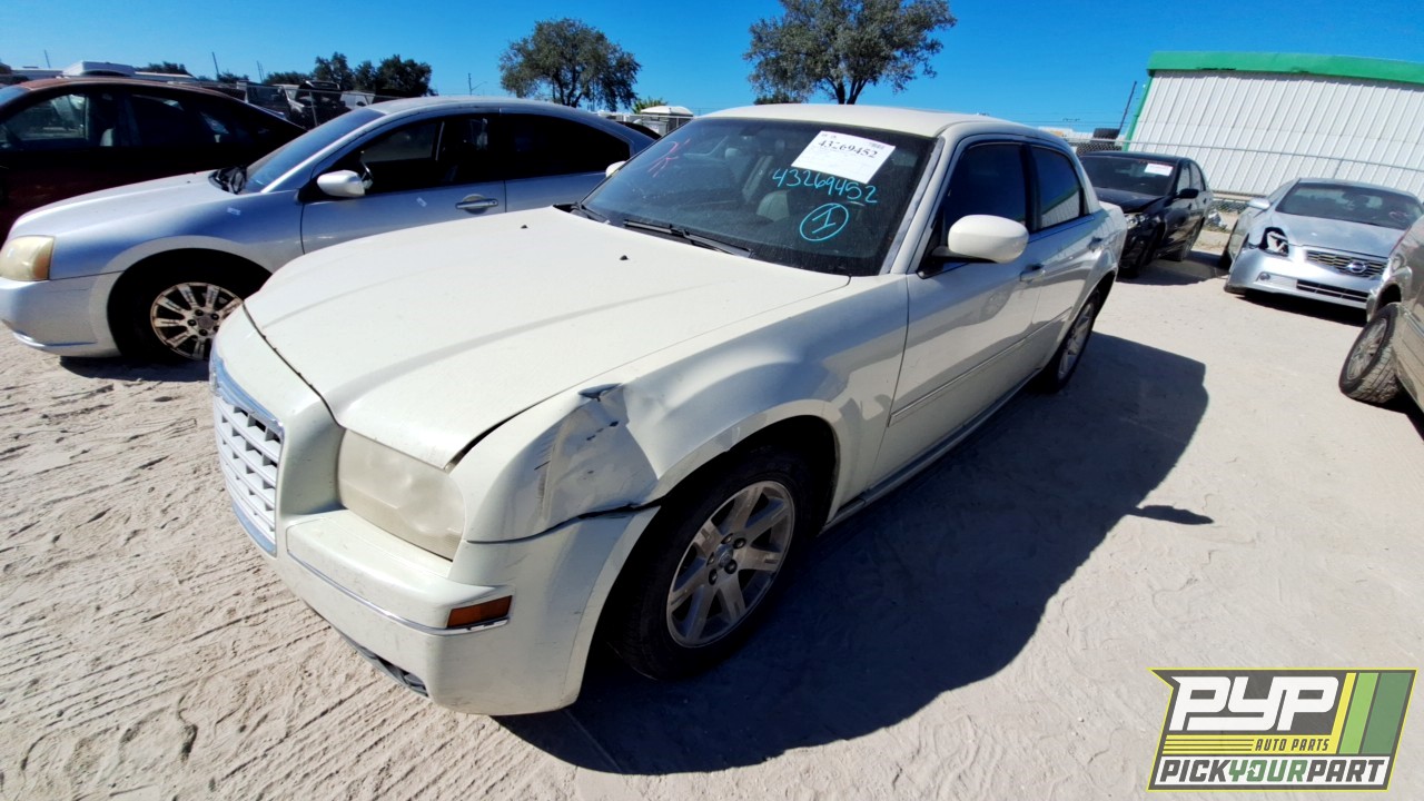 2006 CHRYSLER 300 available for parts