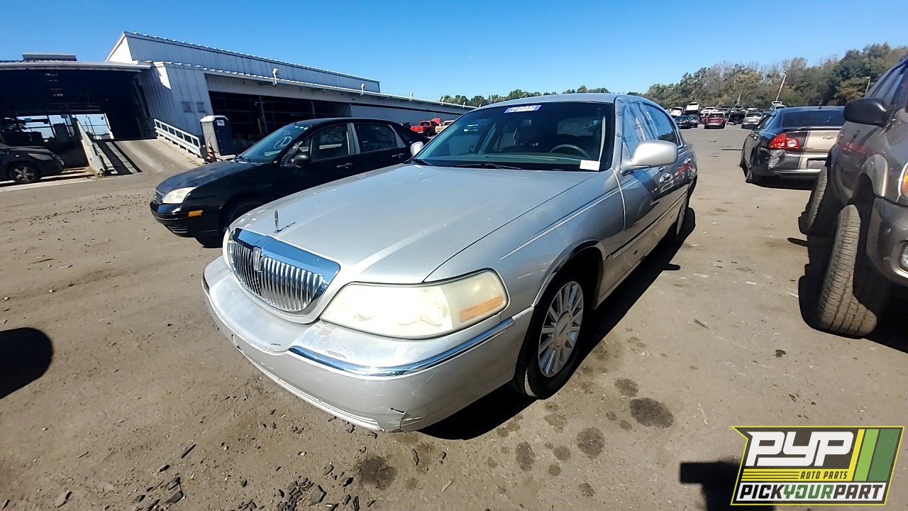 2003 LINCOLN TOWN CAR available for parts
