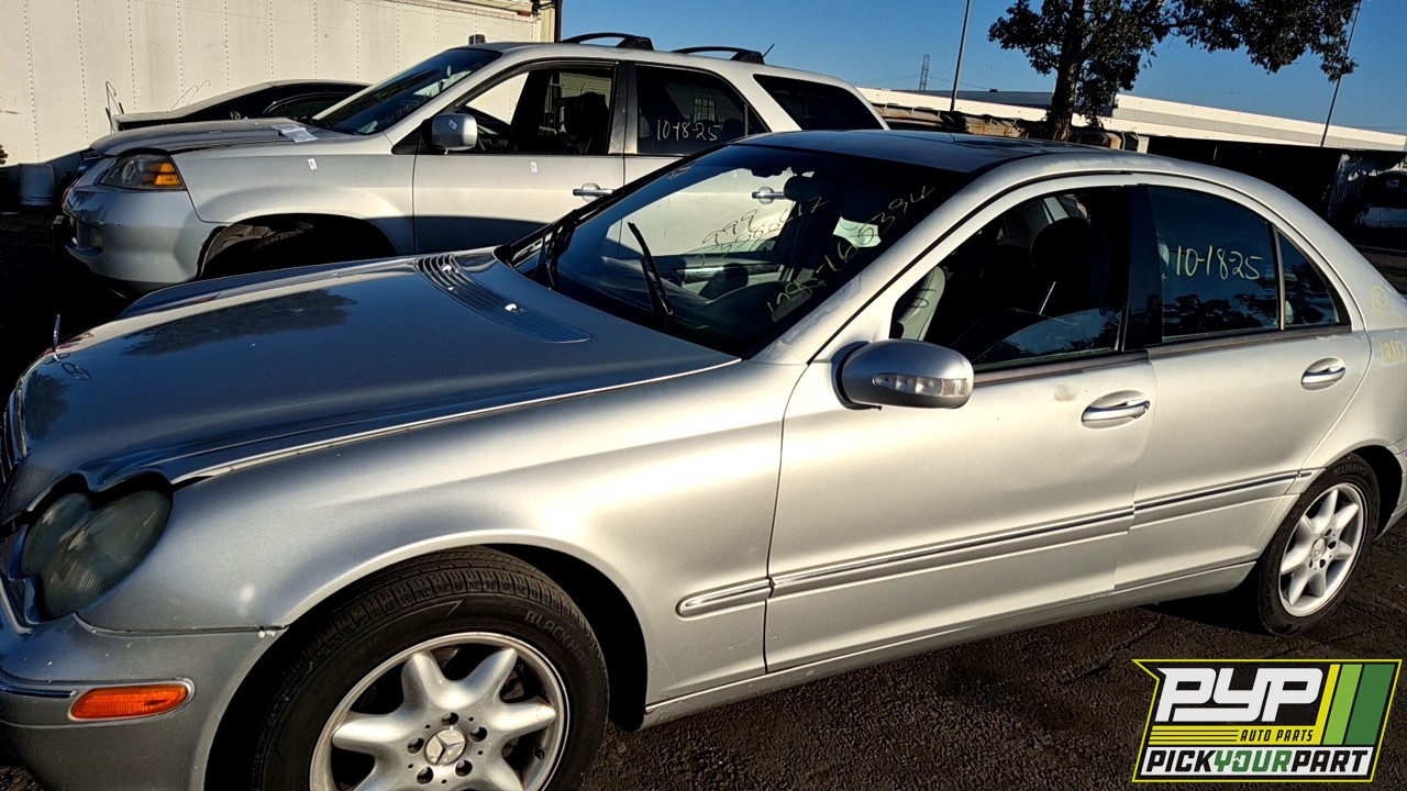 2002 MERCEDES-BENZ C240 partes disponibles