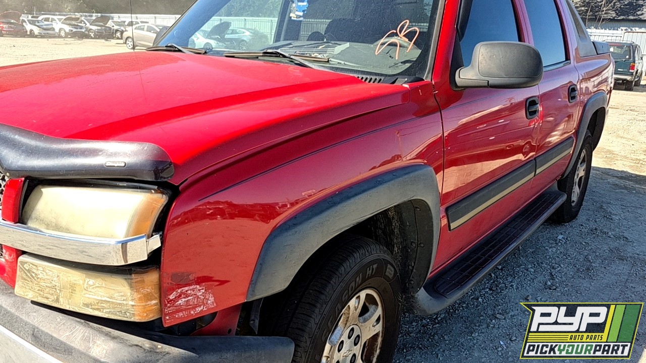 2004 CHEVROLET AVALANCHE 1500 available for parts