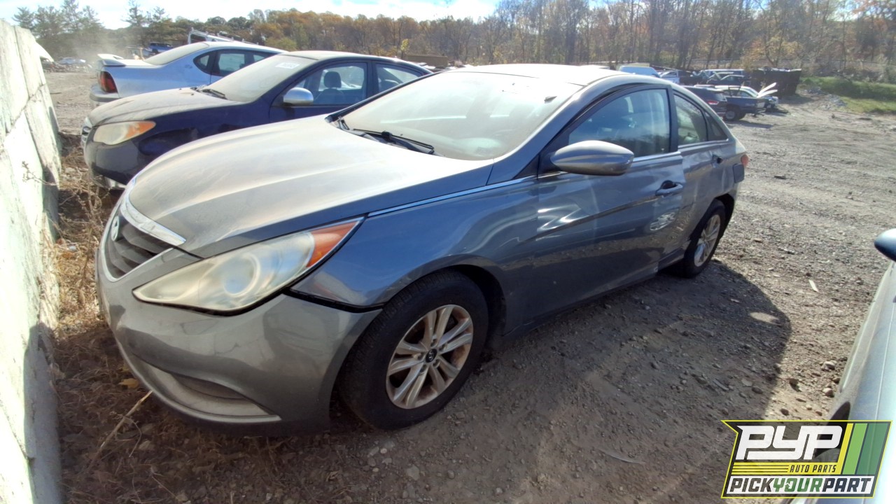 2013 HYUNDAI SONATA available for parts