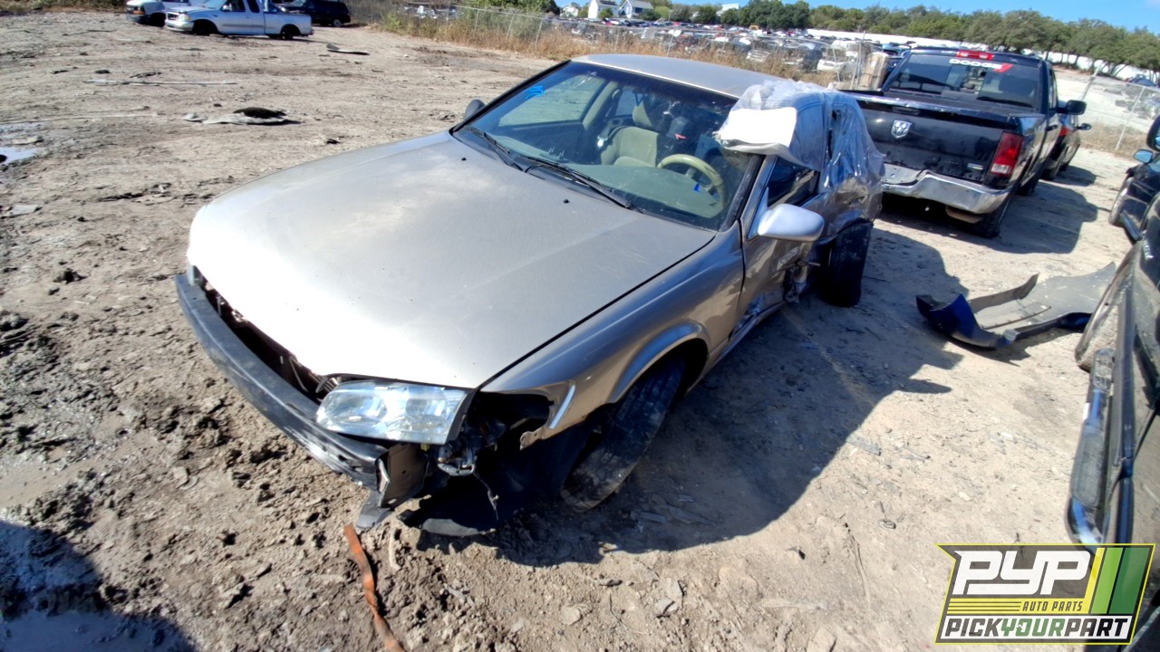 2000 TOYOTA CAMRY partes disponibles