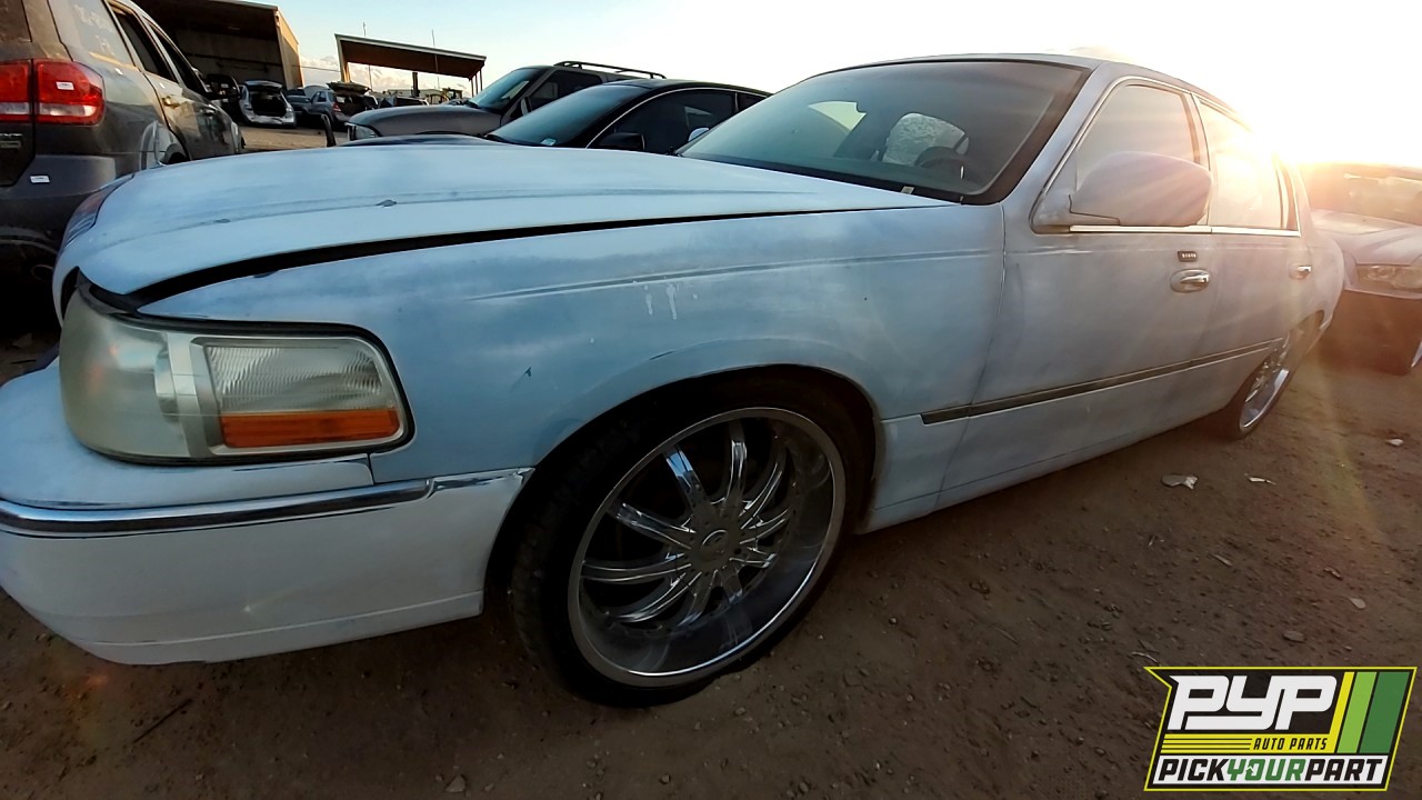 2003 LINCOLN TOWN CAR partes disponibles