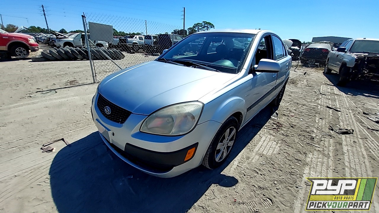 2008 KIA RIO available for parts