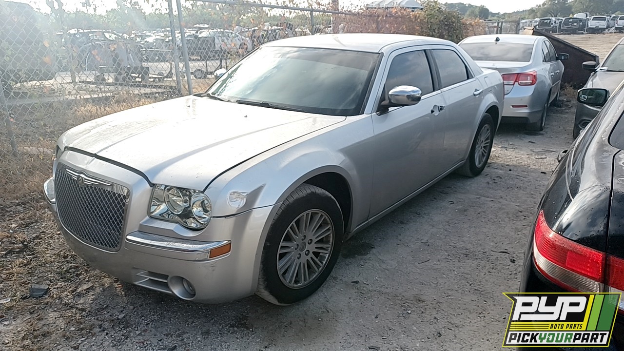2010 CHRYSLER 300 partes disponibles