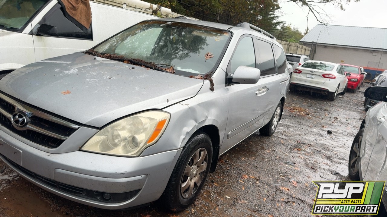 2008 HYUNDAI ENTOURAGE available for parts
