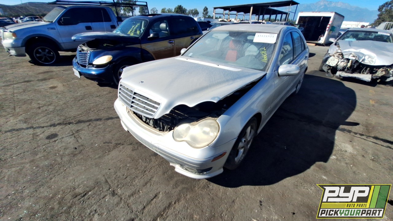 2005 MERCEDES-BENZ C230 partes disponibles