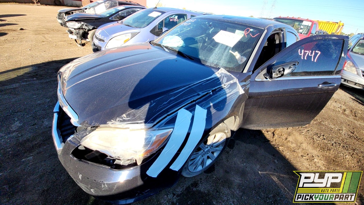 2011 CHRYSLER 200 partes disponibles