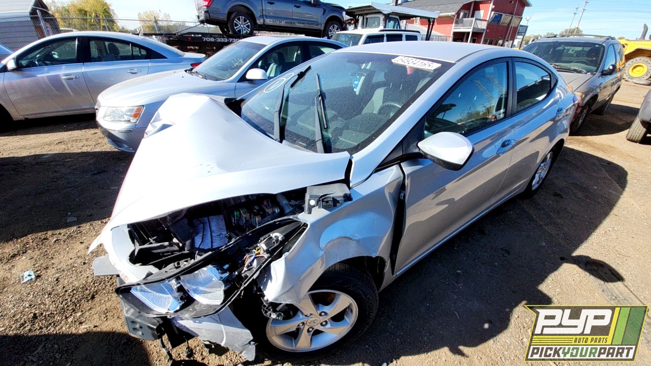 2015 HYUNDAI ELANTRA partes disponibles