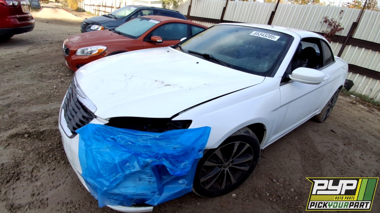 2014 CHRYSLER 200 partes disponibles