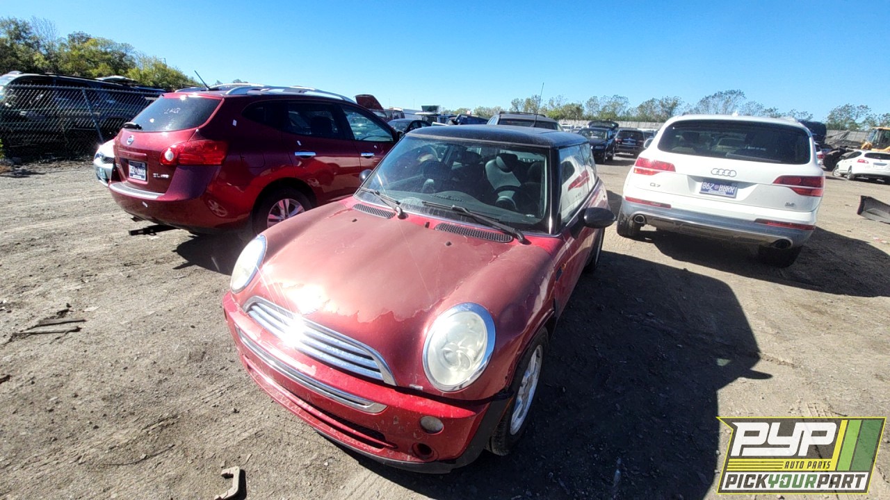 2006 MINI COOPER partes disponibles