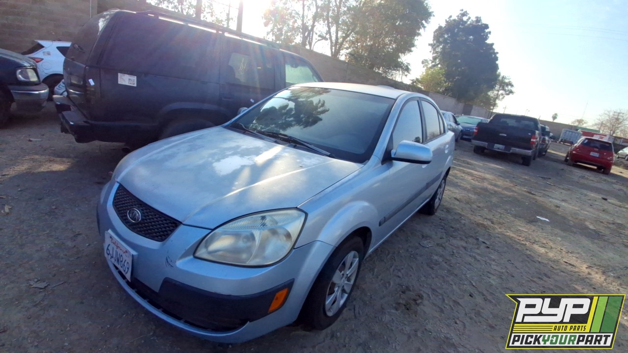 2008 KIA RIO available for parts