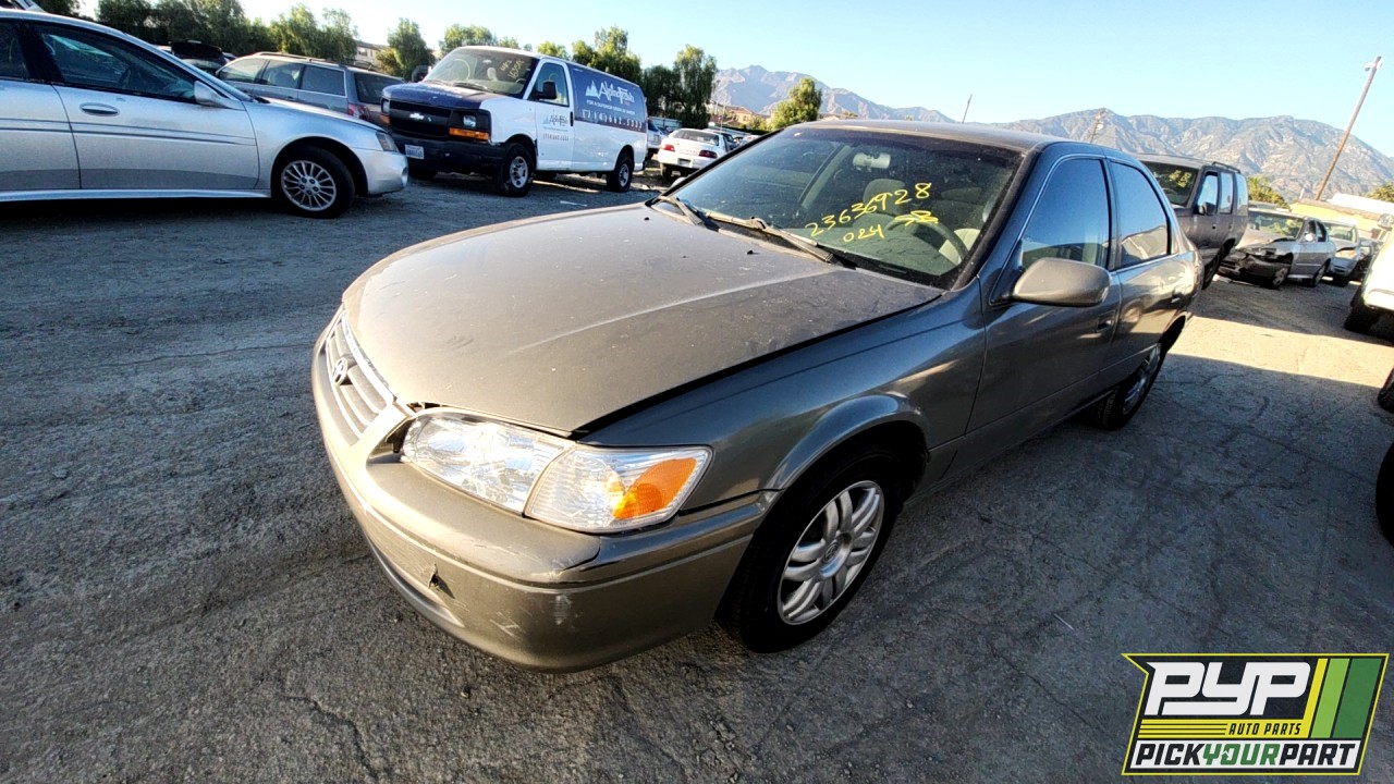 2001 TOYOTA CAMRY partes disponibles