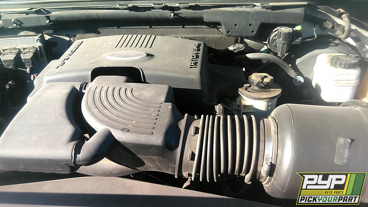 2004 FORD EXPEDITION available for parts