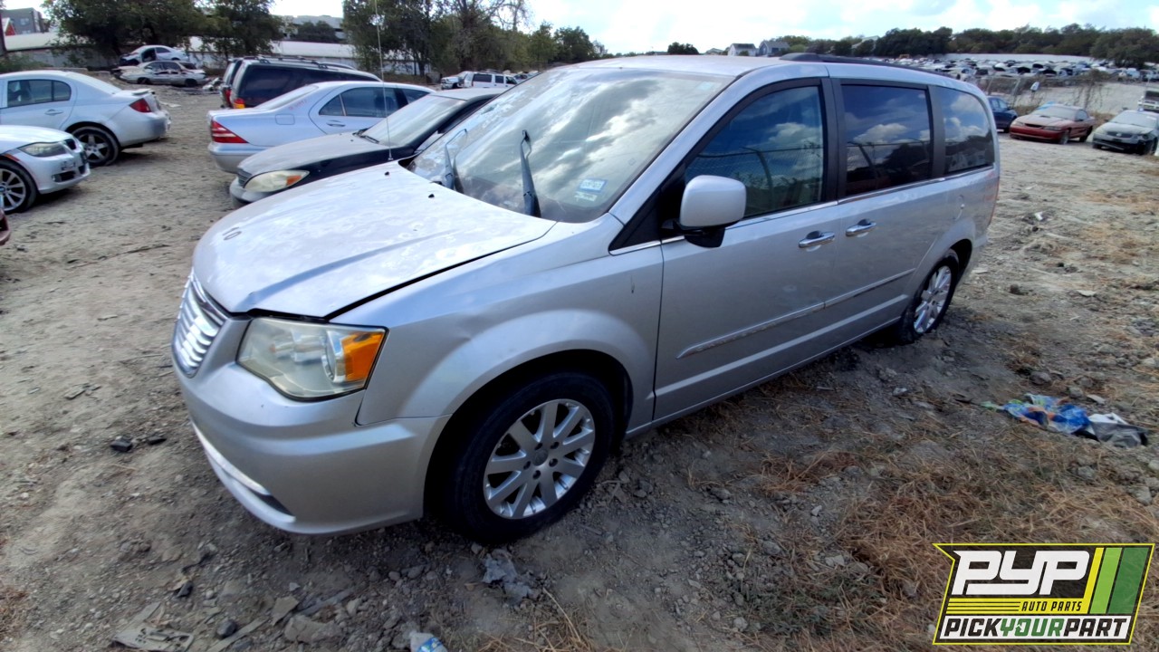 2011 CHRYSLER TOWN & COUNTRY partes disponibles