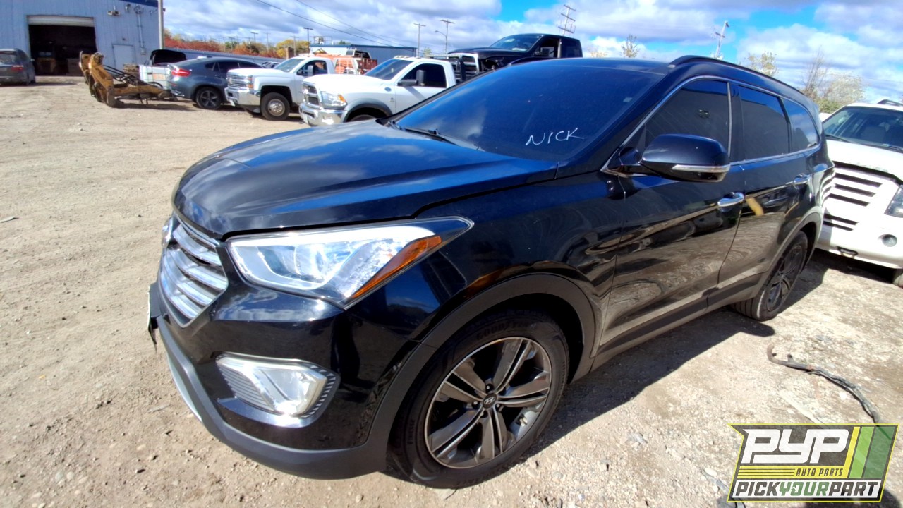 2014 HYUNDAI SANTA FE available for parts