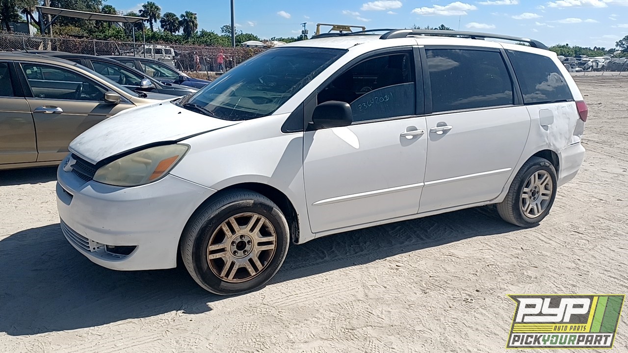 2004 TOYOTA SIENNA partes disponibles
