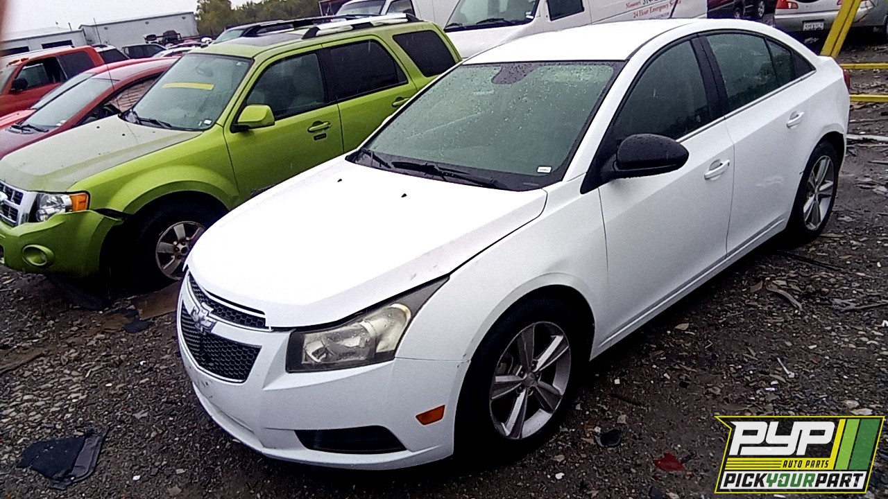 2013 CHEVROLET CRUZE partes disponibles