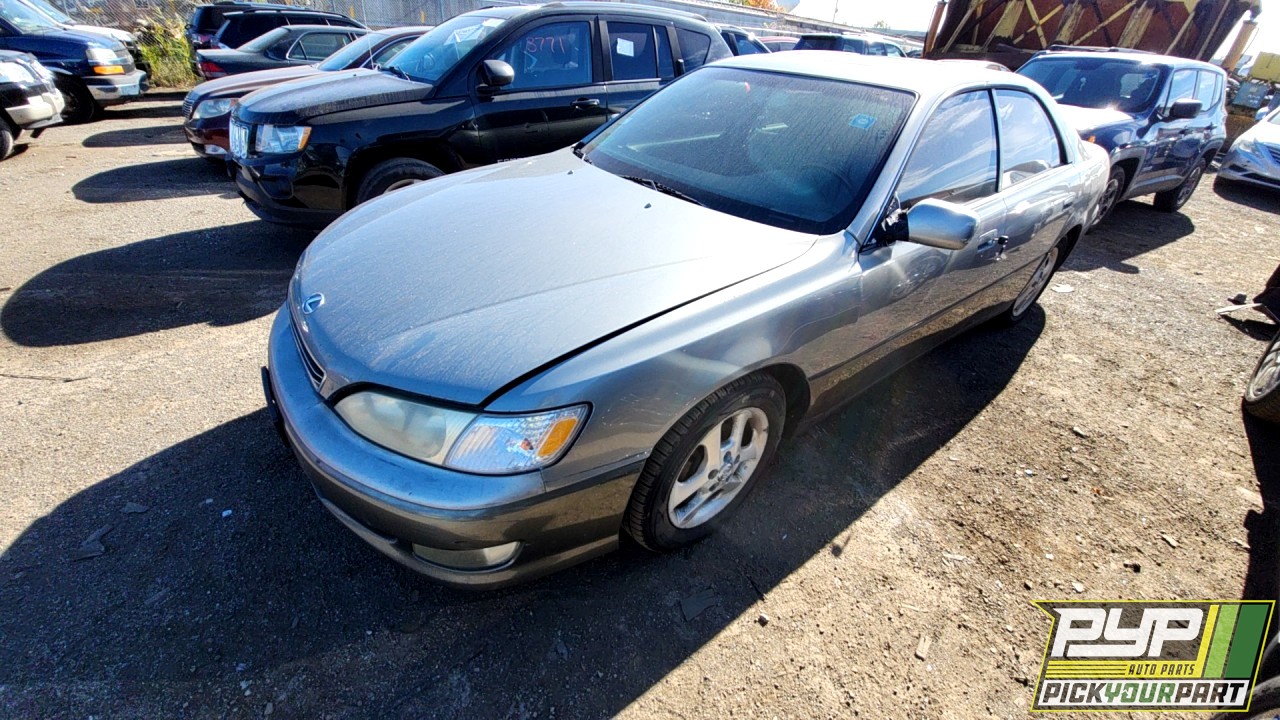 2001 LEXUS ES300 partes disponibles