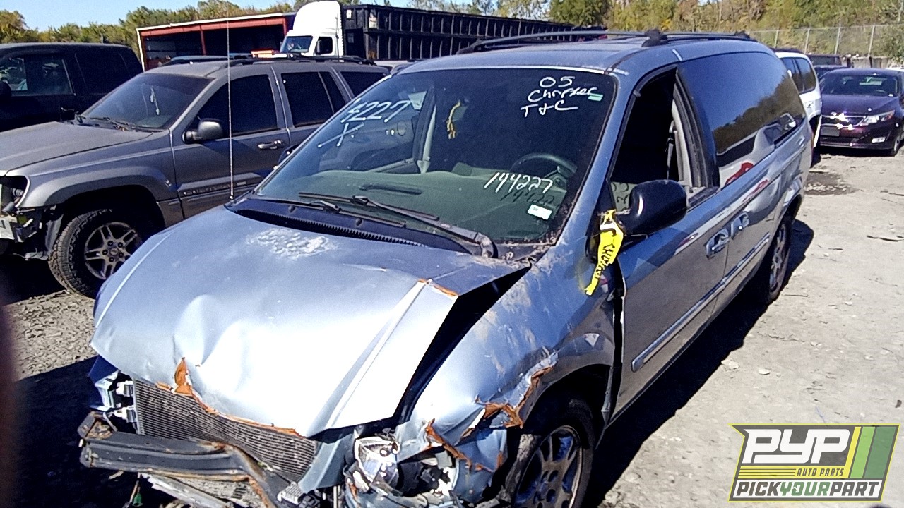 2005 CHRYSLER TOWN & COUNTRY available for parts