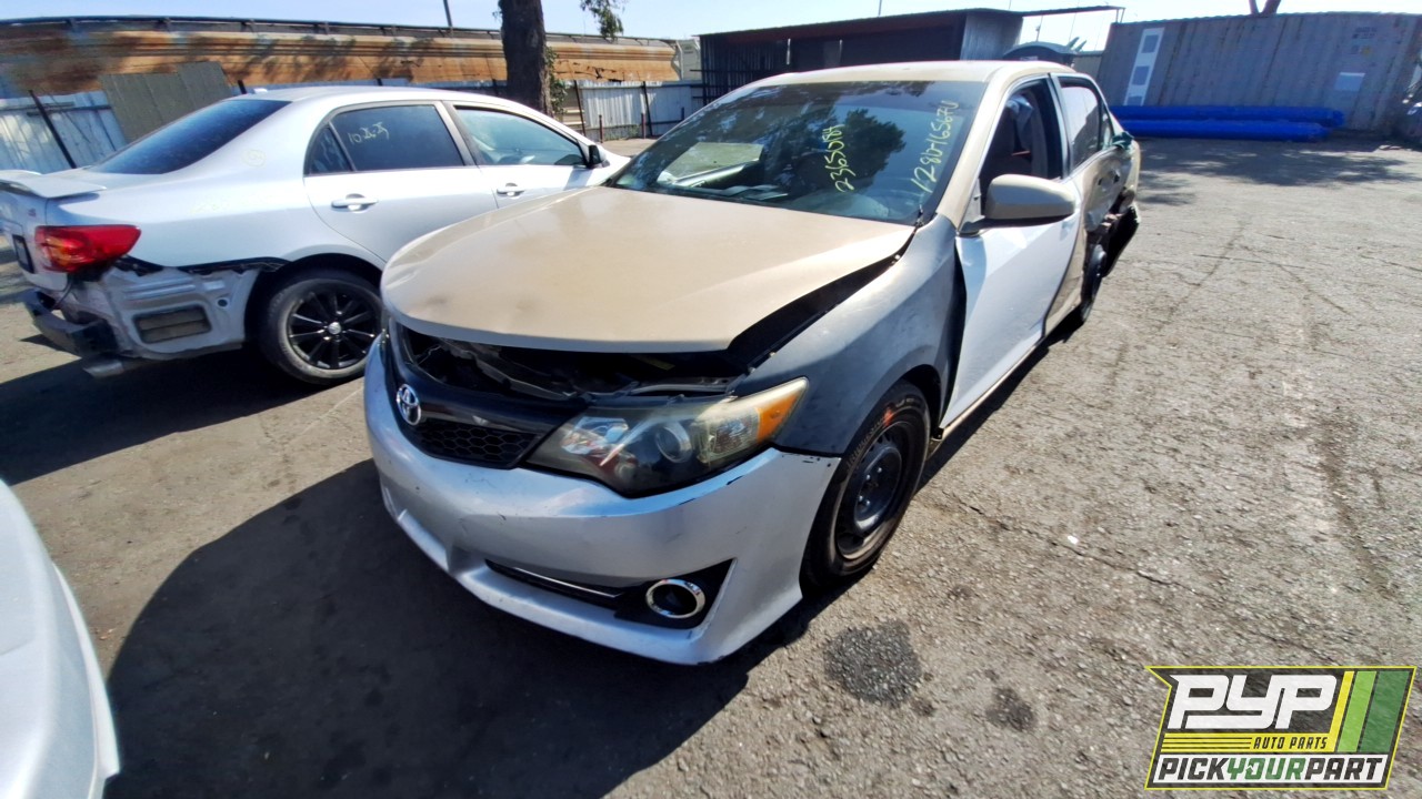 2012 TOYOTA CAMRY partes disponibles
