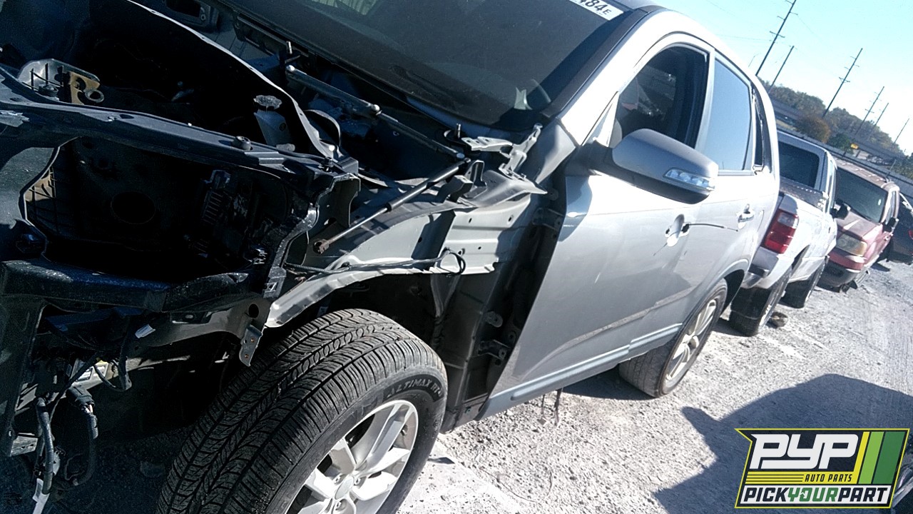 2015 KIA SORENTO available for parts