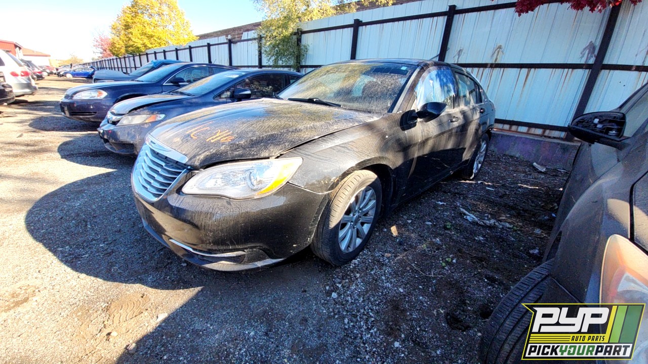 2014 CHRYSLER 200 partes disponibles
