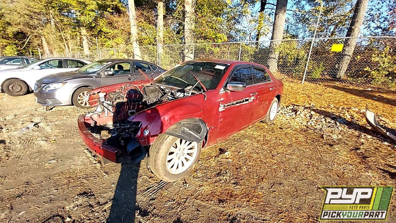 2014 CHRYSLER 300 partes disponibles
