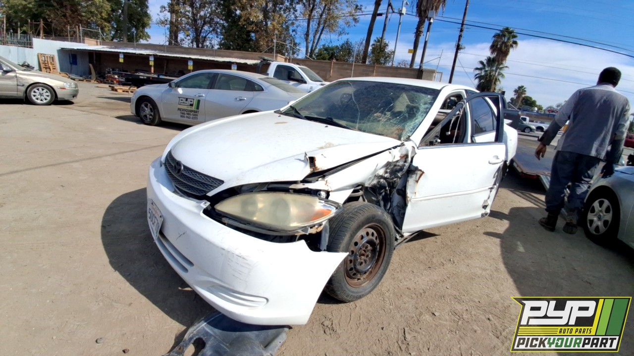 2003 TOYOTA CAMRY partes disponibles