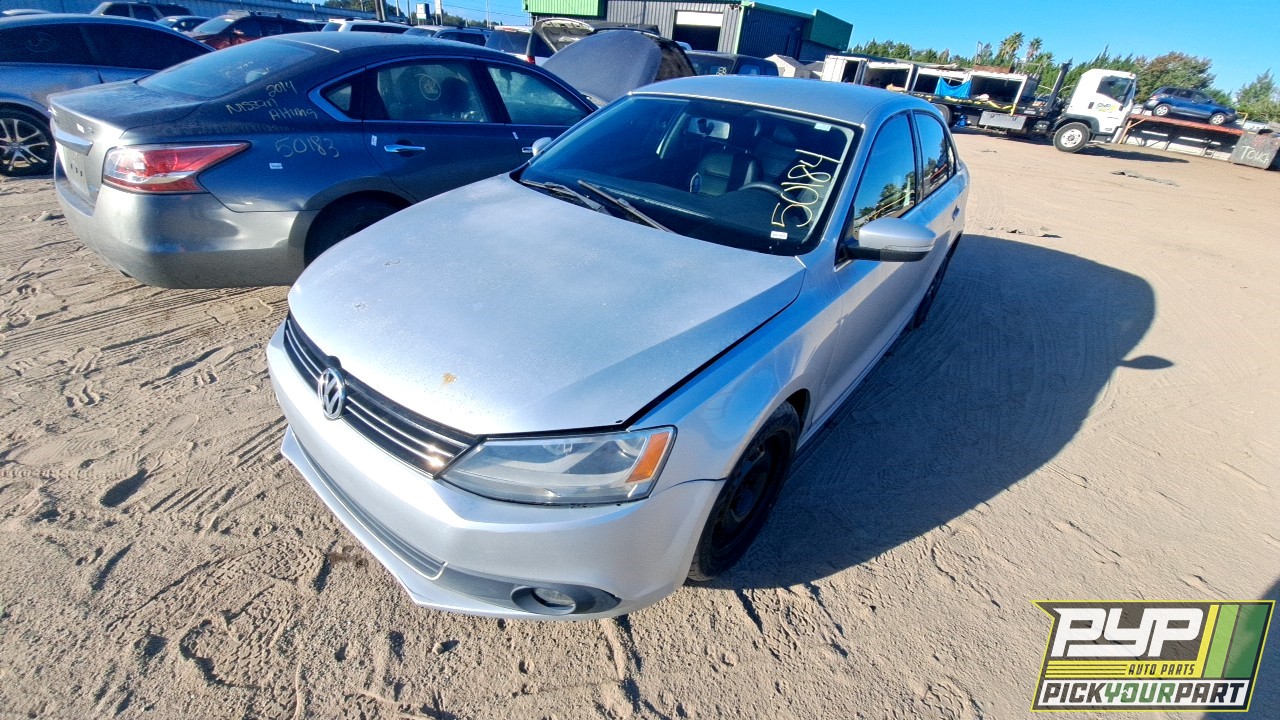 2013 VOLKSWAGEN JETTA partes disponibles