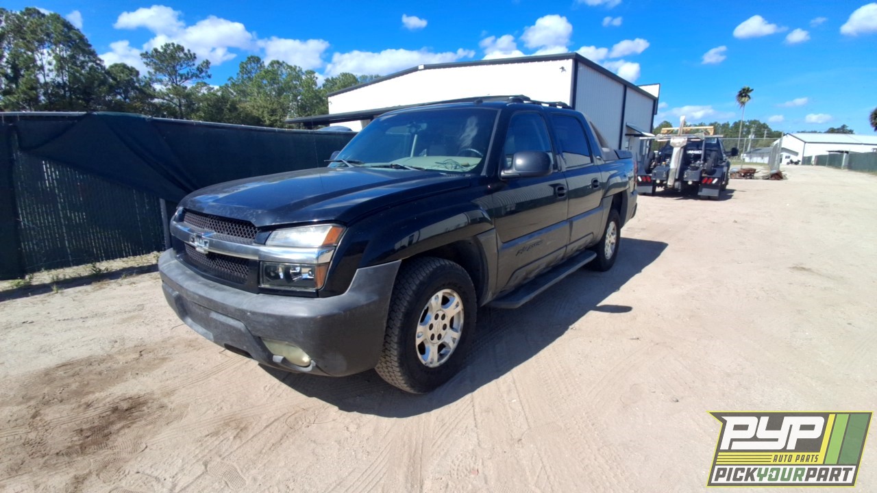 2003 CHEVROLET AVALANCHE 1500 available for parts