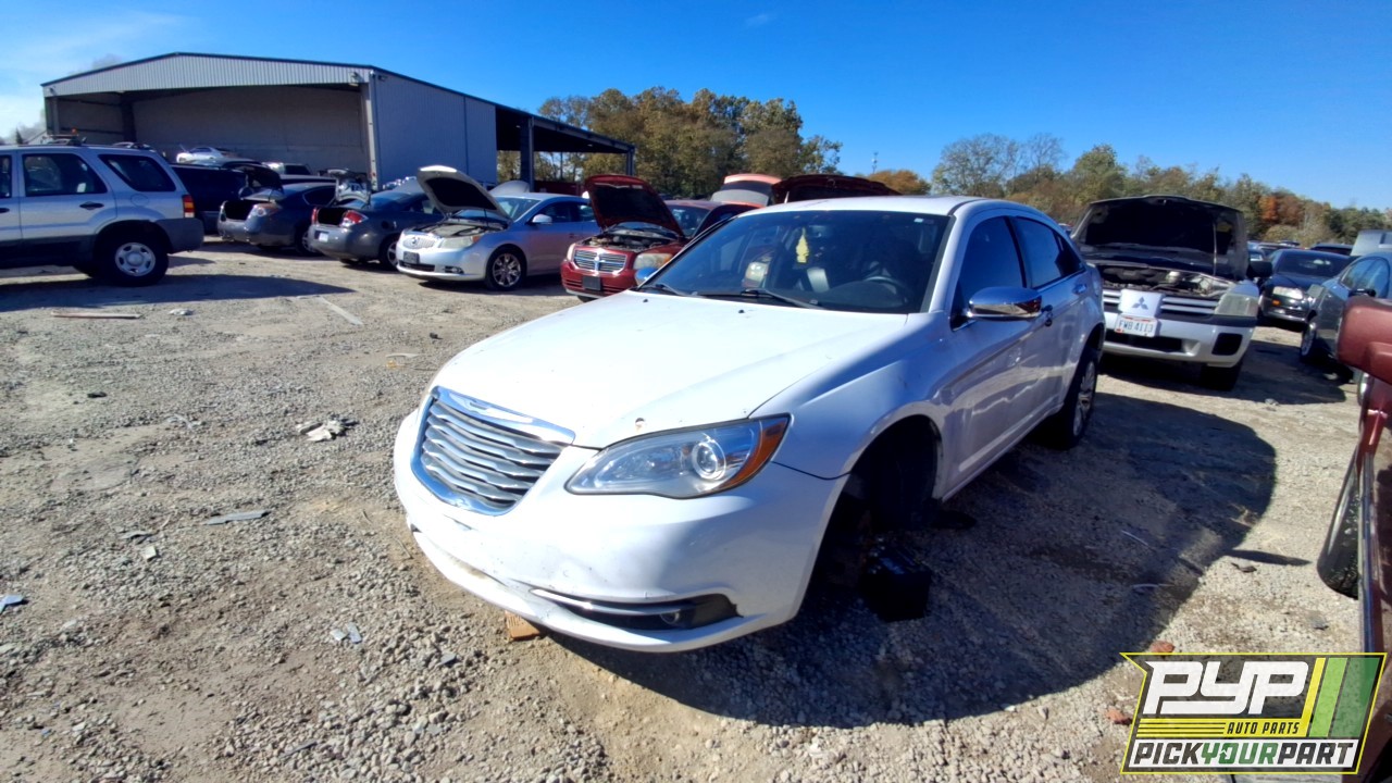 2012 CHRYSLER 200 partes disponibles