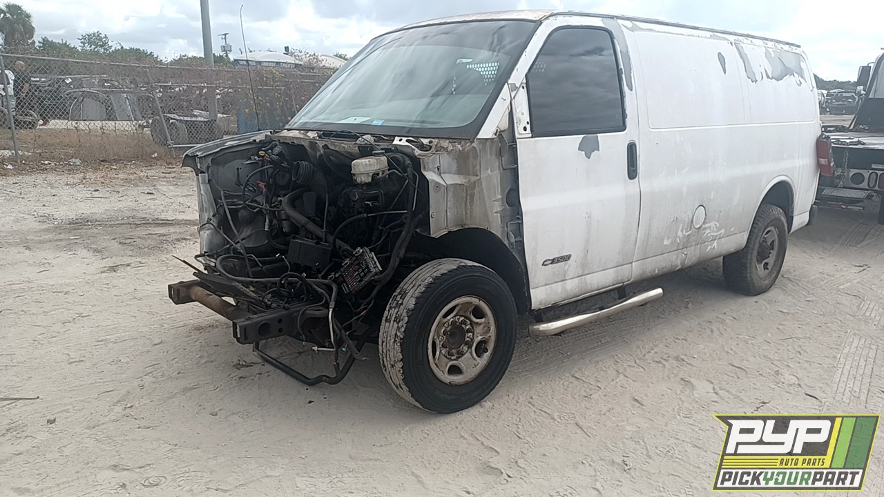 2003 CHEVROLET EXPRESS 3500 partes disponibles