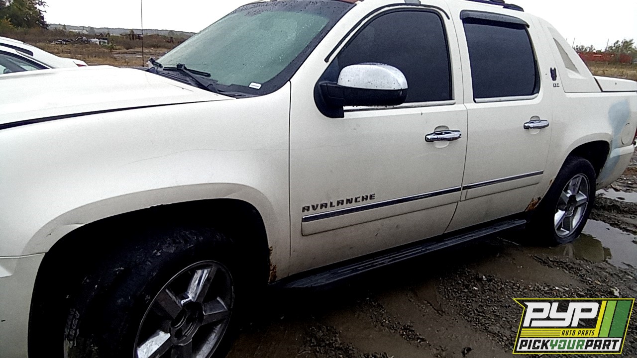 2011 CHEVROLET AVALANCHE available for parts