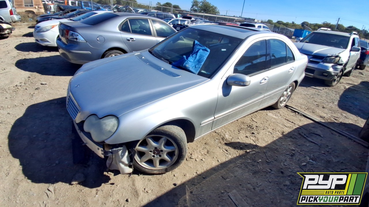 2002 MERCEDES-BENZ C240 partes disponibles