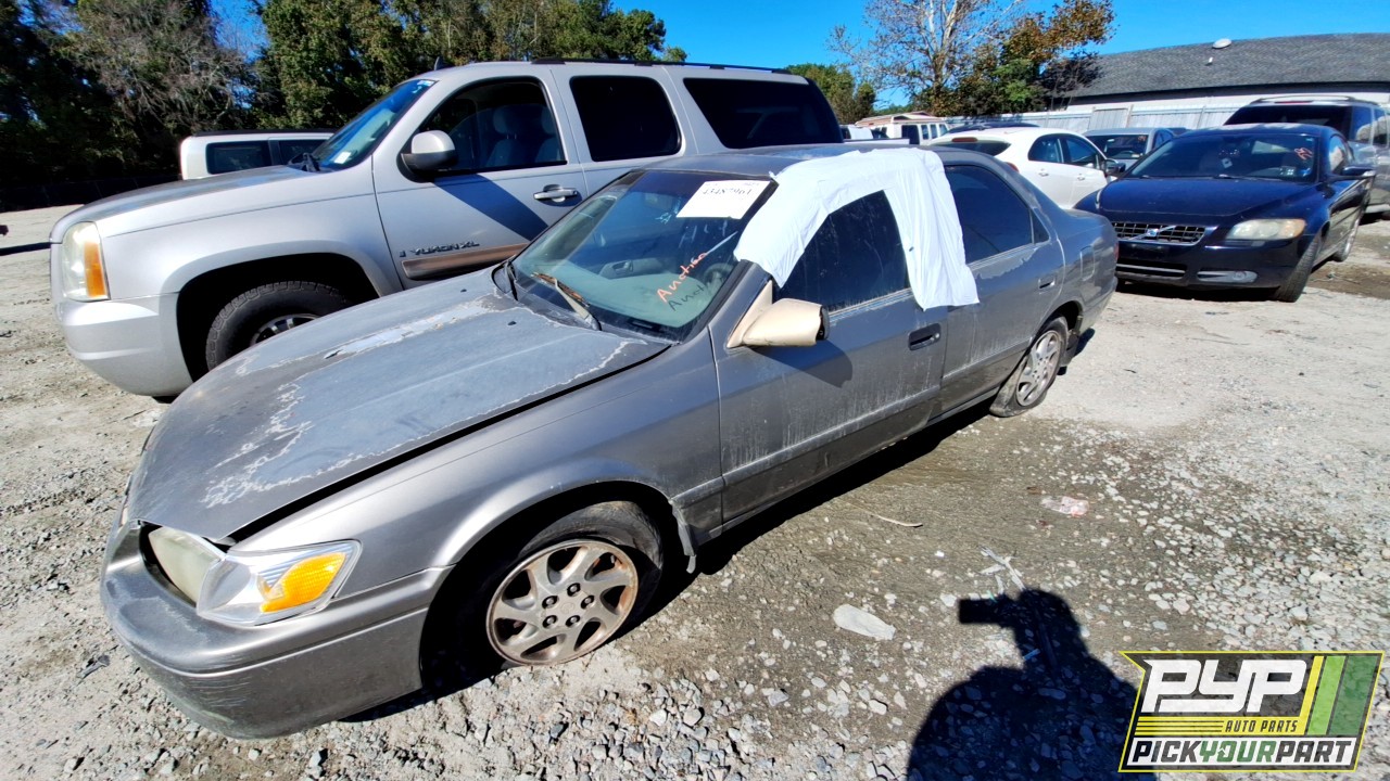 2001 TOYOTA CAMRY partes disponibles