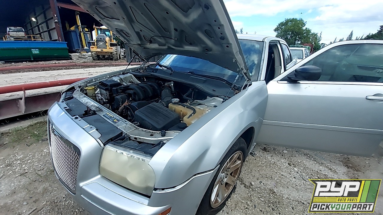 2005 CHRYSLER 300 partes disponibles