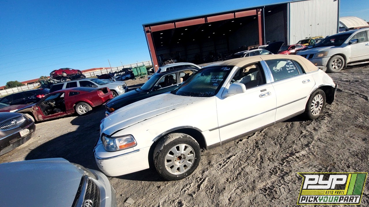 2006 LINCOLN TOWN CAR available for parts